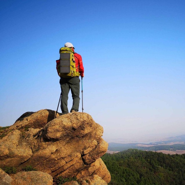 INVICTUS SRUSB-30 ΗΛΙΑΚΟΣ ΦΟΡΤΙΣΤΗΣ ΜΕ USB 30W