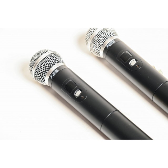 X102 Ασύρματο διπλό μικρόφωνο UHF 48+48 συχνοτήτων.